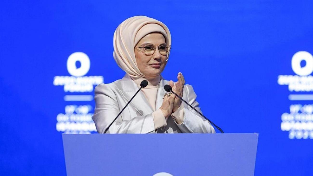 Emine Erdoğan, Sıfır Atık Forumu’ndaki ‘Bakanlar Oturumu’nda açıklamalarda bulundu