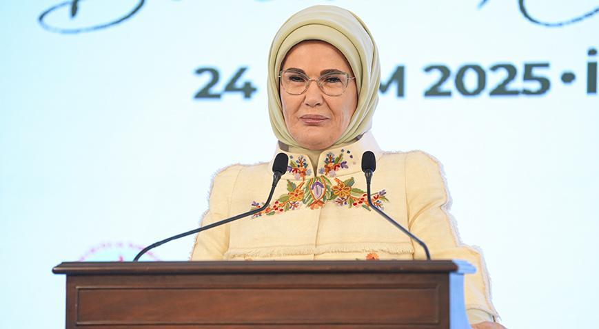Emine Erdoğan: Siirt, Sayın Cumhurbaşkanı’mızın siyasi hayatında önemli bir dönüm noktasıdır