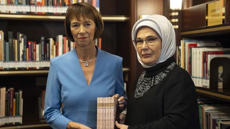 Emine Erdoğan ve Charlotte Merz: Millet Kütüphanesi’nde Bilgeliğin İzinde