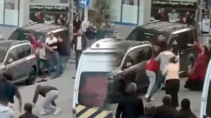 Esenyurtta İki Aile Arasında Çıkan Kavga: Laf Atma Tartışması Büyüdü