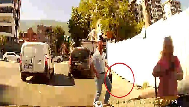 Eşi ile taksiciyi yaralayan sanığın avukatı: ‘Öldürmek istese aracın arkasından da ateş açardı’