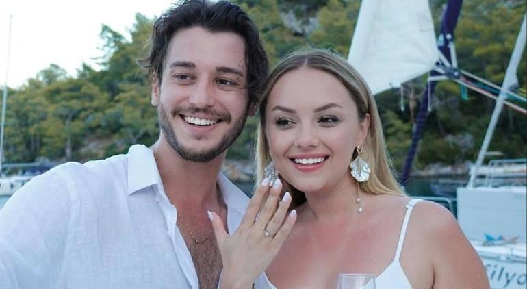 Eski Sevgilisinin Evlendiği Gün Hesabını Kapatmıştı: Enes Batur'dan Şimdi Çok Konuşulacak Yeni Hamle 1 Eski Sevgilisinin Evlendiği Gün Hesabını Kapatmıştı: Enes Batur'dan Şimdi Çok Konuşulacak Yeni Hamle