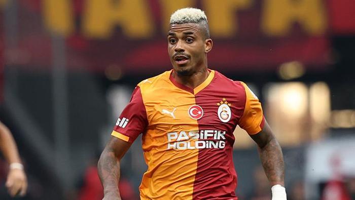 Galatasaray'dan Derbi Öncesi Şampiyonluk Hamlesi: Üç Yıldız için Büyük Jest! 4 Galatasaray'dan Derbi Öncesi Şampiyonluk Hamlesi: Üç Yıldız için Büyük Jest!