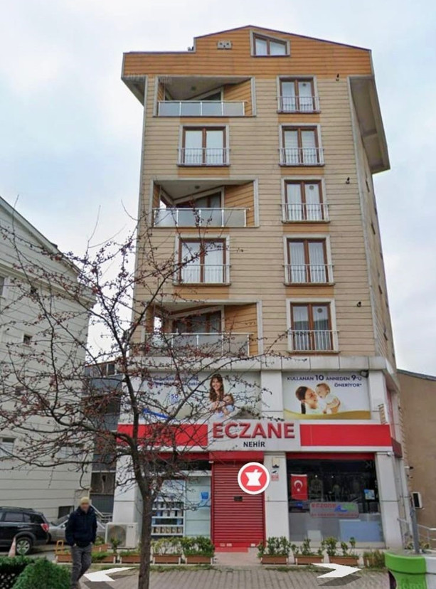 Gebze'de çöken binadaki eczanenin sahibi konuştu! 'Bina yan yattı ama camlar bile kırılmamıştı'