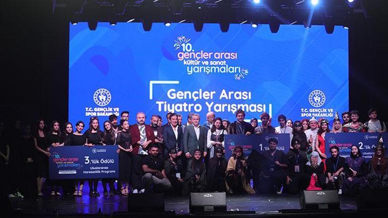 Genç oyuncular Aspendos Antik Tiyatrosu'nda sahne aldı! Gençlik ve Spor Bakanı Osman Aşkın Bak: 34 bin 541 genç sanatçımız başvurdu