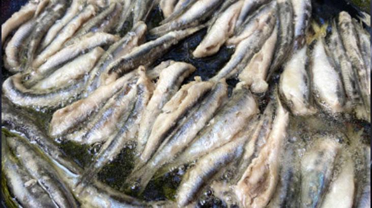 Hamsi kokusu eve sinmişse bu 3 adım kurtarıcı! Meğer çok basitmiş 3 Hamsi kokusu eve sinmişse bu 3 adım kurtarıcı! Meğer çok basitmiş