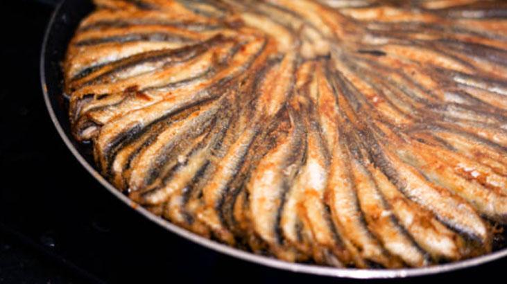 Hamsi kokusu eve sinmişse bu 3 adım kurtarıcı! Meğer çok basitmiş 4 Hamsi kokusu eve sinmişse bu 3 adım kurtarıcı! Meğer çok basitmiş