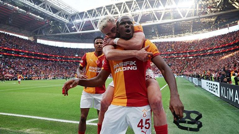 Hasan Şaş'tan Galatasaraylı yıldıza eleştiri: En kötü maçını oynadı 2 Hasan Şaş'tan Galatasaraylı yıldıza eleştiri: En kötü maçını oynadı