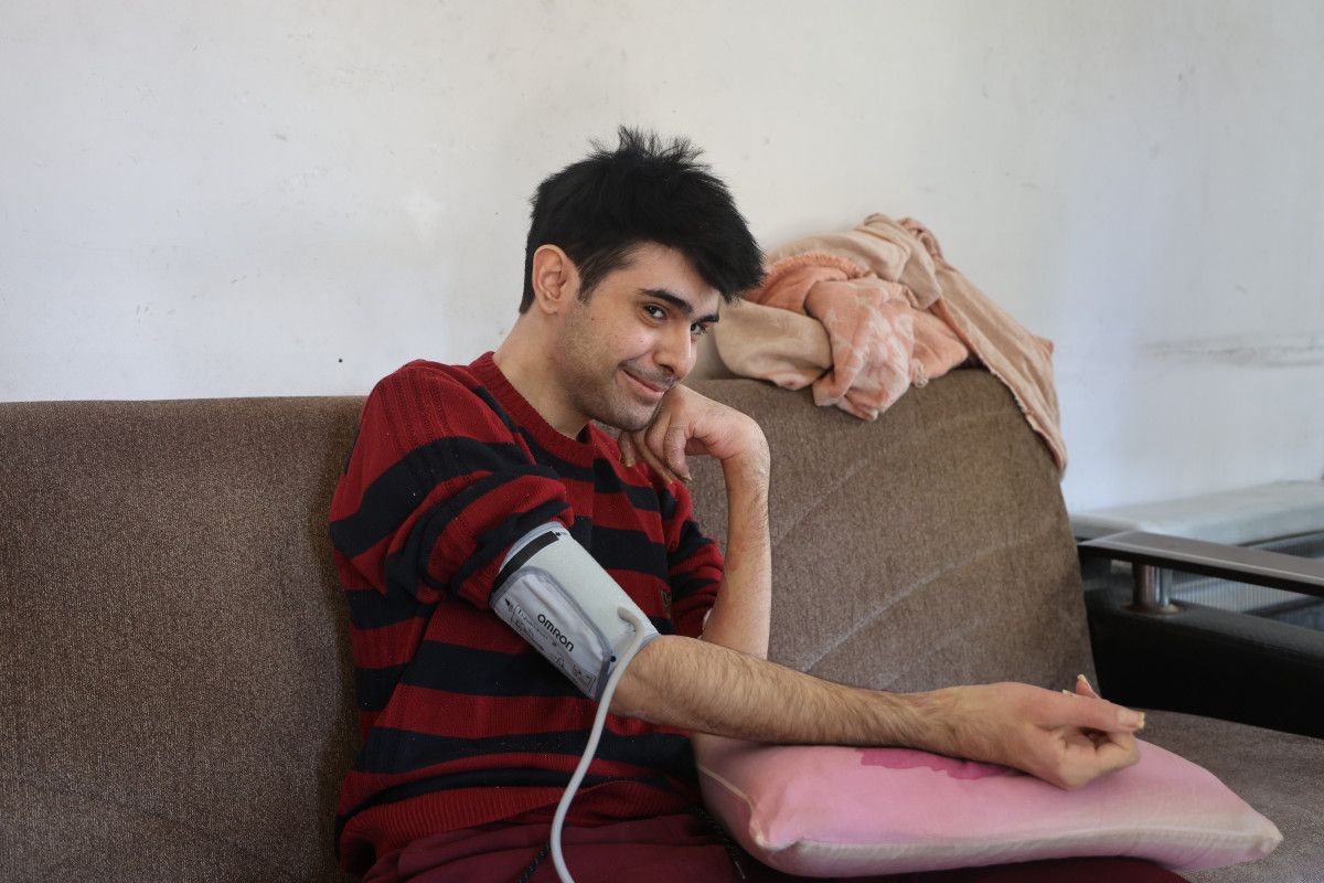 Hatay'da 3 yıl sonra duş alıp tıraş olan Barış'ın fikri değişmedi: Hayat yaşamaya değmez 6 Hatay'da 3 yıl sonra duş alıp tıraş olan Barış'ın fikri değişmedi: Hayat yaşamaya değmez