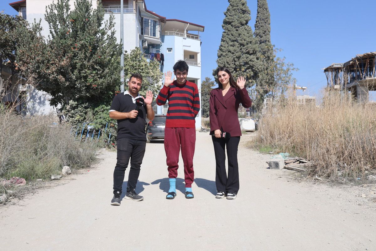 Hatay'da 3 yıl sonra duş alıp tıraş olan Barış'ın fikri değişmedi: Hayat yaşamaya değmez 7 Hatay'da 3 yıl sonra duş alıp tıraş olan Barış'ın fikri değişmedi: Hayat yaşamaya değmez