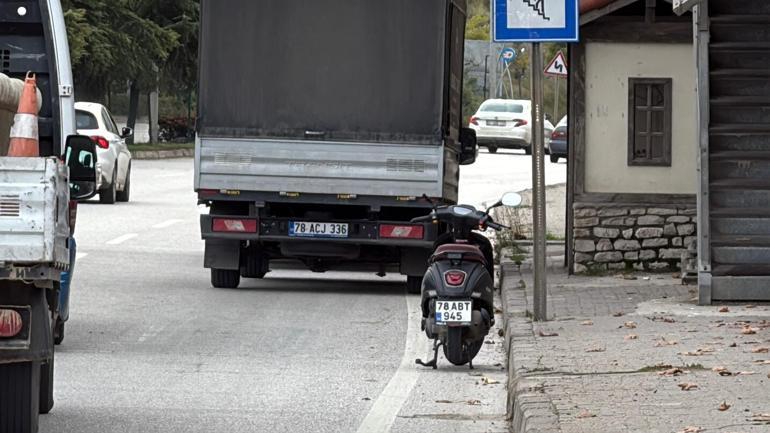 Hilal’in cenazesinde gözyaşları sel oldu! 22 yaşındaki genç kız son yolculuğuna uğurlandı 1 Hilal’in cenazesinde gözyaşları sel oldu! 22 yaşındaki genç kız son yolculuğuna uğurlandı