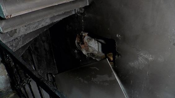 İstanbul'da dehşete düşüren olay! Binayı ateşe verip kaçtı, 3'ü ağır çok sayıda yaralı var 5 İstanbul'da dehşete düşüren olay! Binayı ateşe verip kaçtı, 3'ü ağır çok sayıda yaralı var