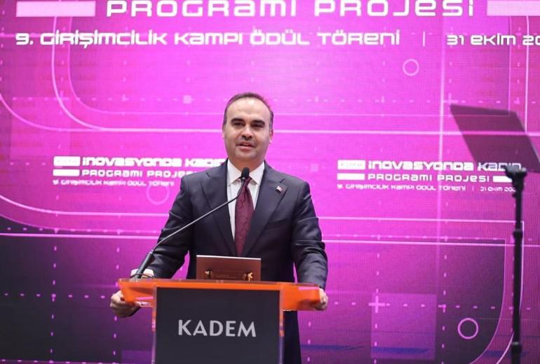 KADEM'in İnovasyonda Kadın Projesi: Ödüller Sahiplerini Buldu! 1 KADEM'in İnovasyonda Kadın Projesi: Ödüller Sahiplerini Buldu!