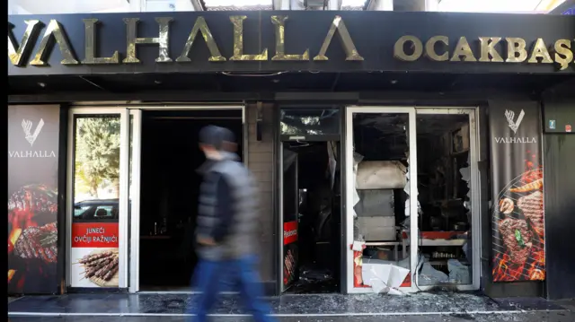 Karadağ 'vizesiz geçişi' durdurmuştu: THY'den açıklama geldi 1 Karadağ 'vizesiz geçişi' durdurmuştu: THY'den açıklama geldi