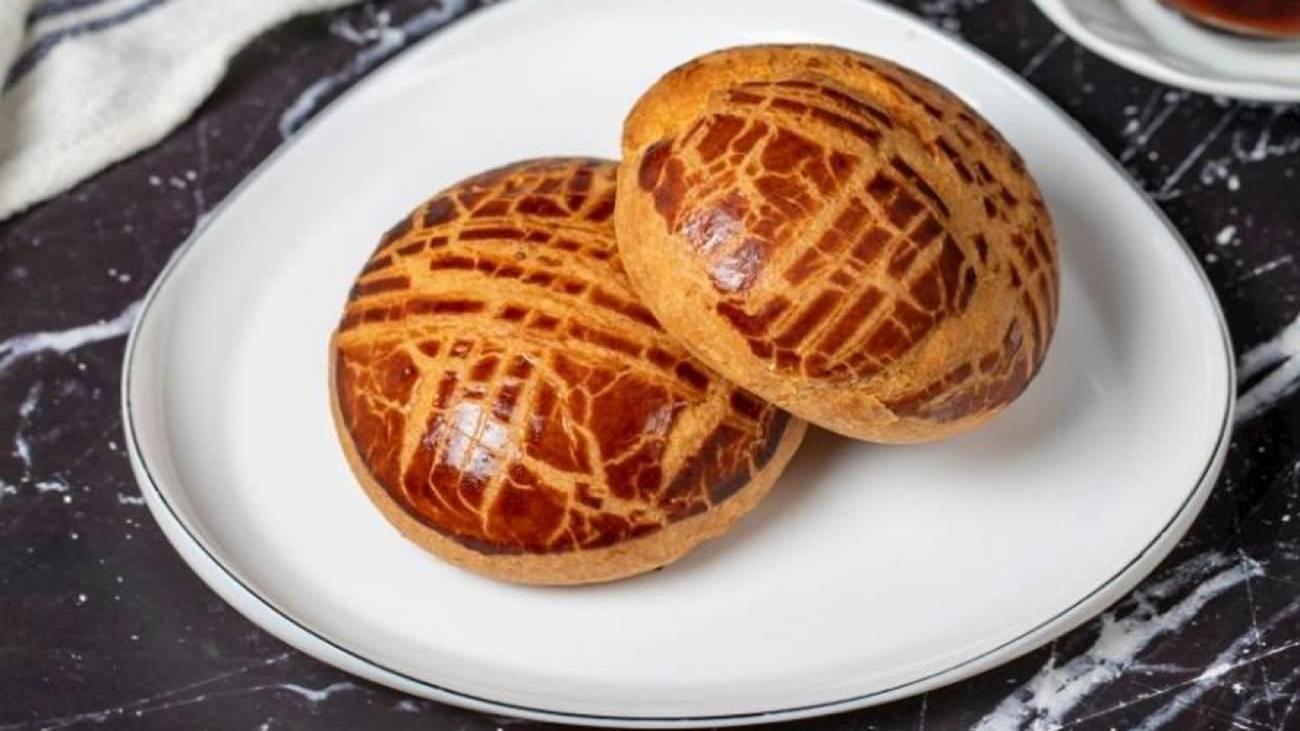 Kat kat, mis gibi tereyağlı ve ağızda dağılan lezzet: Efsane Karaköy poğaçası tarifi