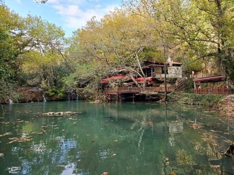 Kenan Evren'in Gizli Köşkü: Ünlü Sanatçıyla Helikopterle Yaptığı Tek Ziyaret