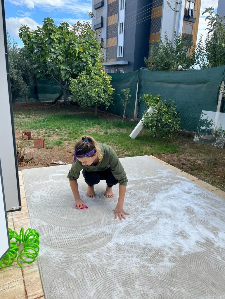 Kızı için kariyerini bıraktı, temizlik işine girdi! 'O günü unutmuyorum' 1 Kızı için kariyerini bıraktı, temizlik işine girdi! 'O günü unutmuyorum'