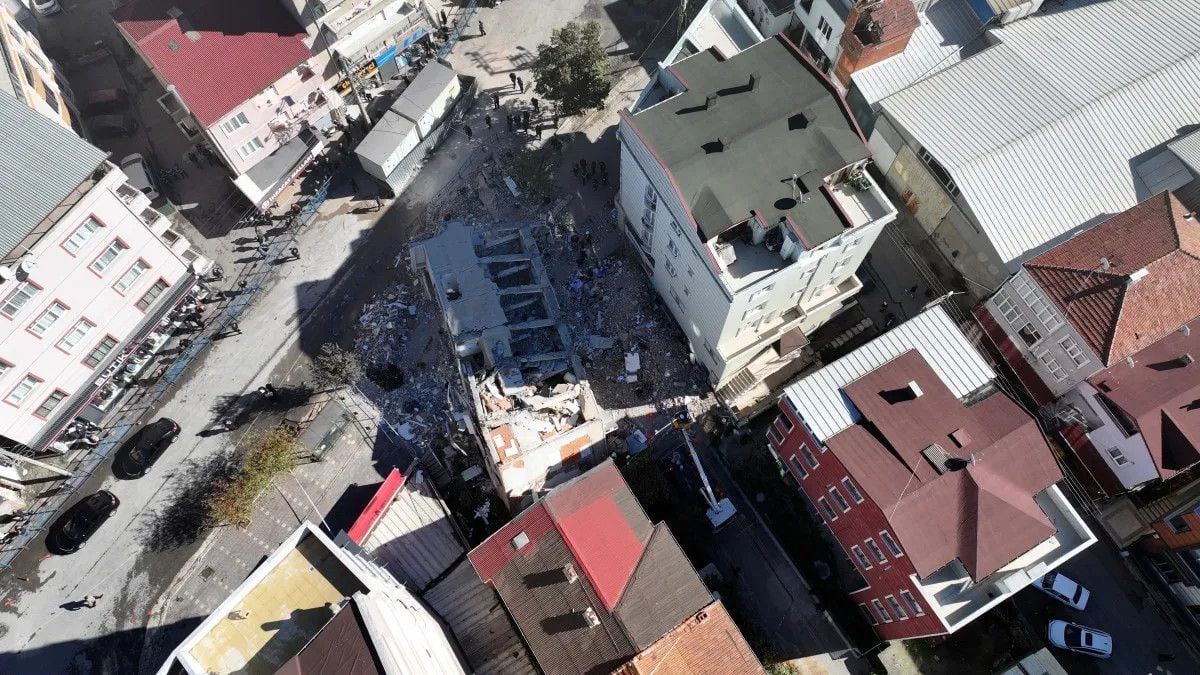 Kocaeli'de Enkazdan Kurtulan Genç Kız, Akrabası Tarafından Sahipleniliyor