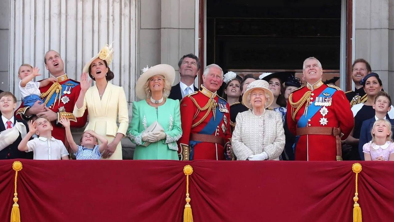 Kral Charles, Kardeşi Andrew’un Tüm Unvanlarını Elinden Aldı!