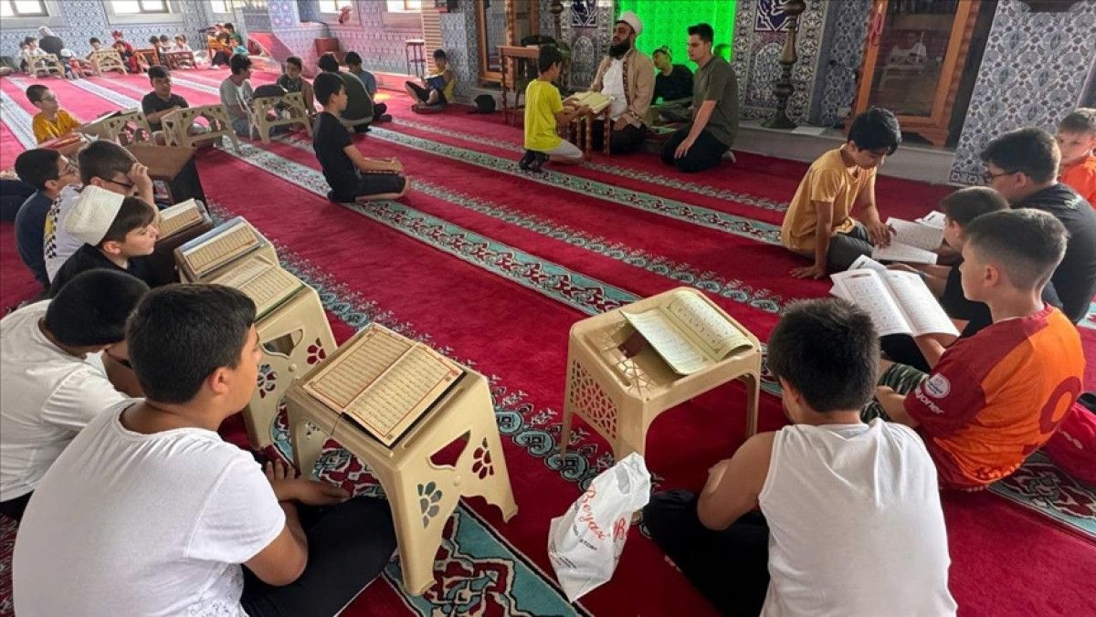 Kuran Kurslarında 2,5 Milyondan Fazla Çocuk Eğitildi!