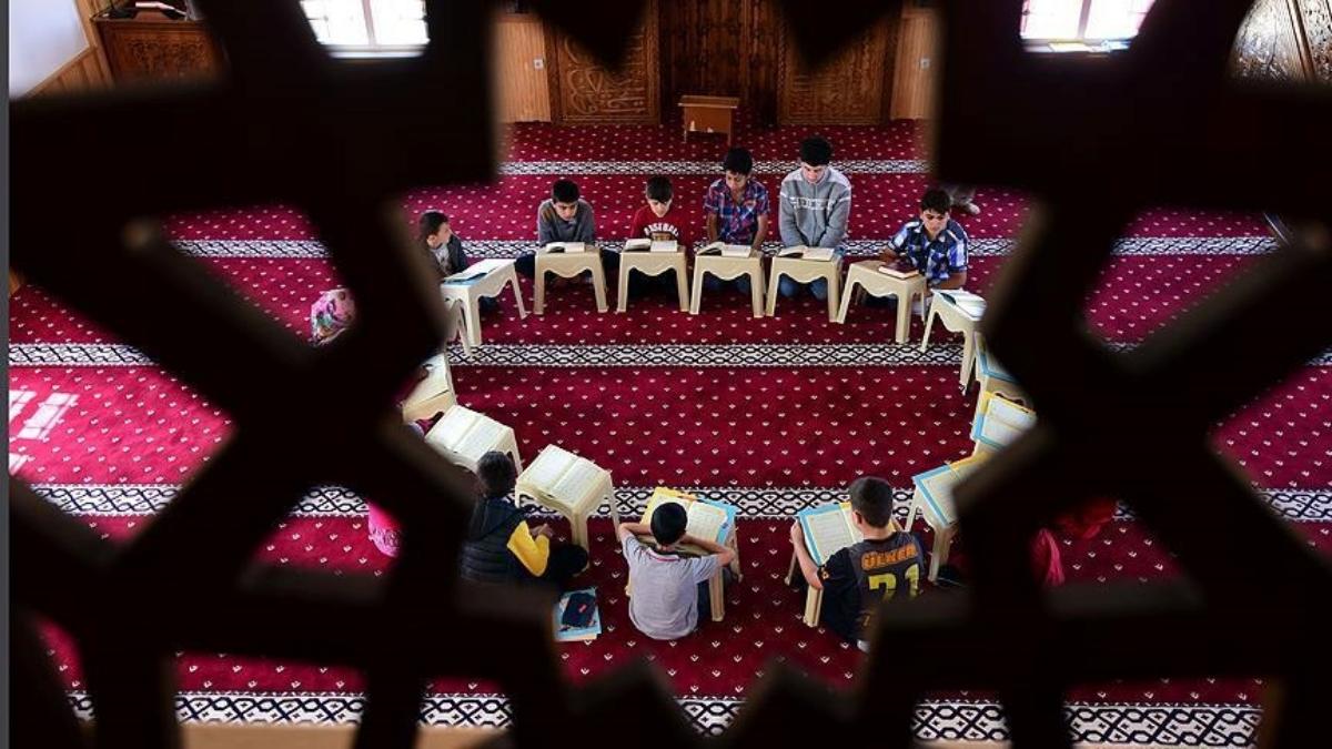 Kuran Kurslarında 2,5 Milyondan Fazla Çocuk Eğitildi!