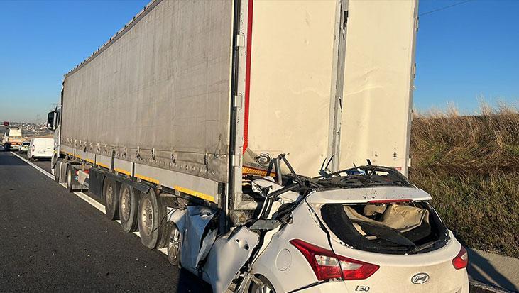 Kuzey Marmara Otoyolu’nda Ağır Kaza: Otomobil TIR’ın Altına Girdi, 1 Kişi Hayatını Kaybetti