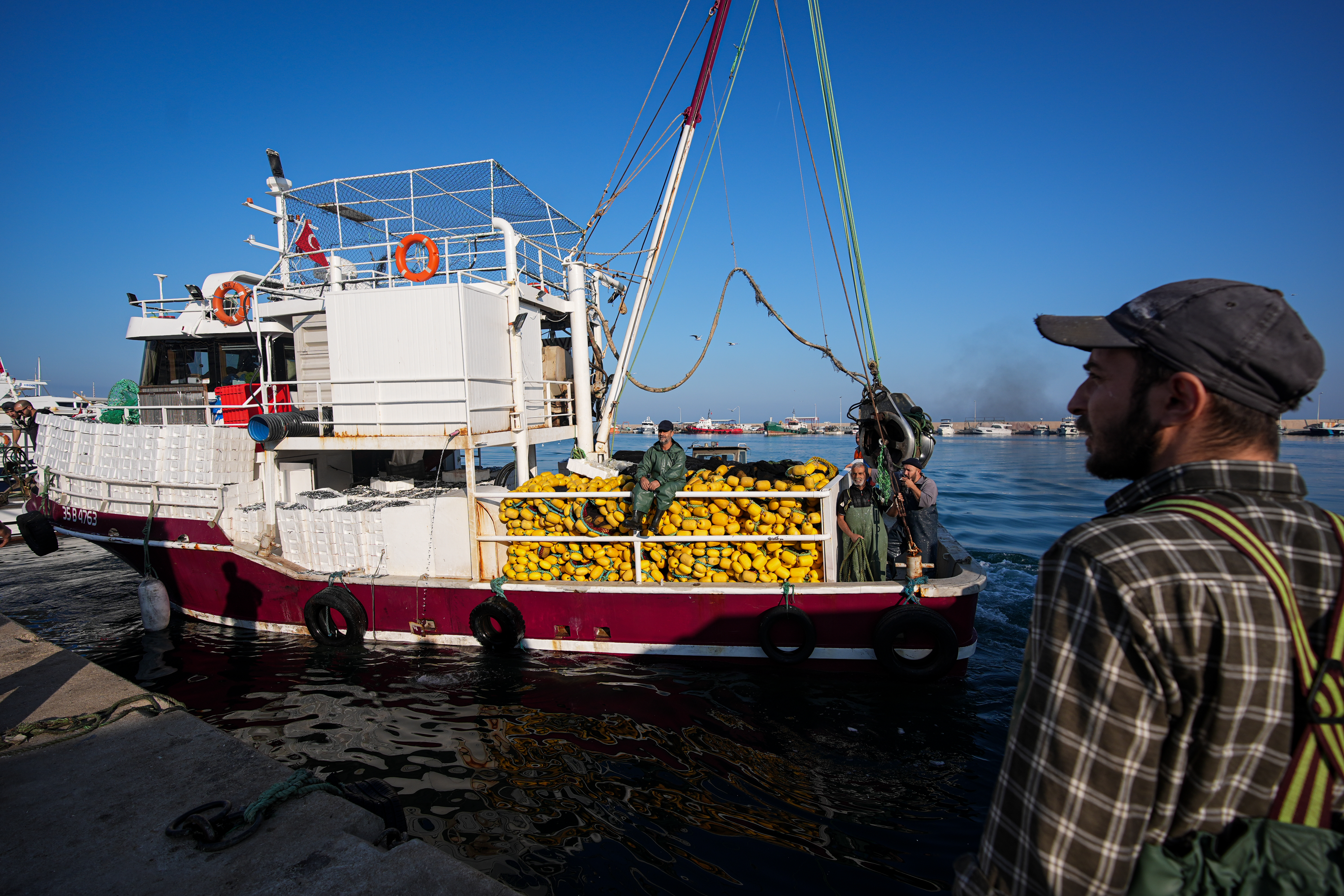 Maaşları 80 bine dayandı! Futbolcu gibi başka teknelere transfer oluyorlar 1 Maaşları 80 bine dayandı! Futbolcu gibi başka teknelere transfer oluyorlar