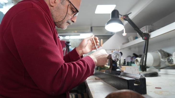 Mehmet Usta Brezilya’dan getirdiği ‘kuka’dan tespih yapıyor! Fiyatı 100 bin TL’yi buluyor