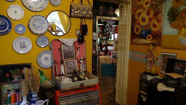 Menüde ‘Bismillah dedin mi?’ var! Bursa’da geçmişi bugüne taşıyan kafe sosyal medyada ilgi çekiyor