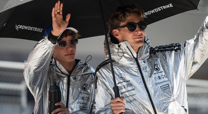 Mercedes, Russell ve Antonelli ile devam dedi!