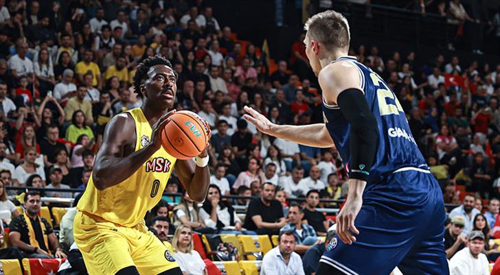 Mersin Spor Sahasında Yunan Deplasmanı:Etkin Bir Interaktif Görsel ile Rakibi Şok eden Maçın Anlık Anlatımı!