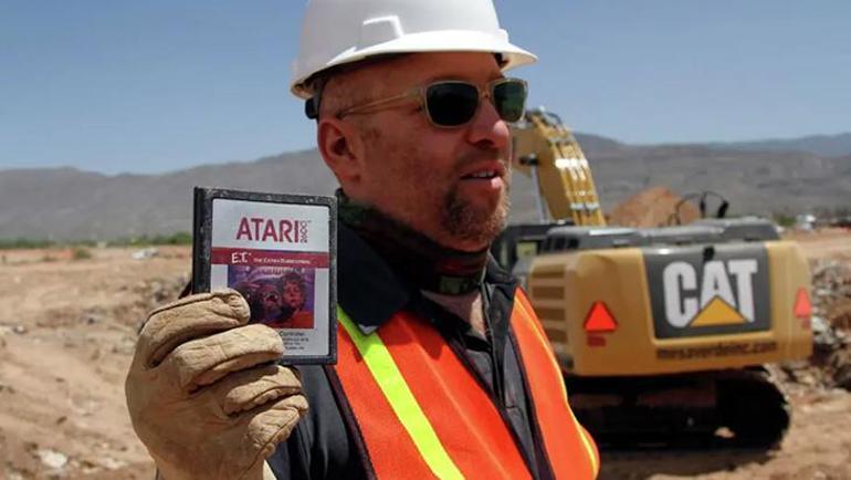 Milyonlarca E.T. kaseti neden çöle gömüldü? Çocuklar ağladı, iade kuyrukları oluştu