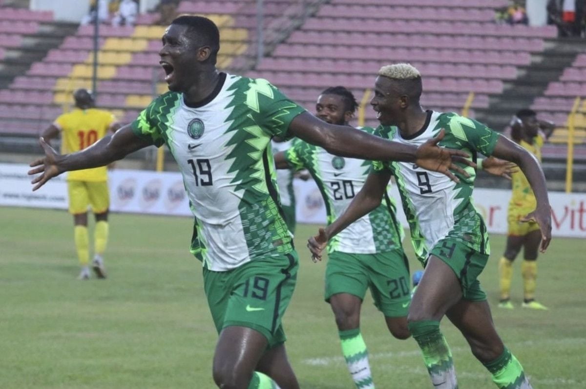 Nijerya Derbisinde Heyecan: Galatasaray-Trabzonspor'da Osimhen ve Onuachu Karşı Karşıya! 4 Nijerya Derbisinde Heyecan: Galatasaray-Trabzonspor'da Osimhen ve Onuachu Karşı Karşıya!