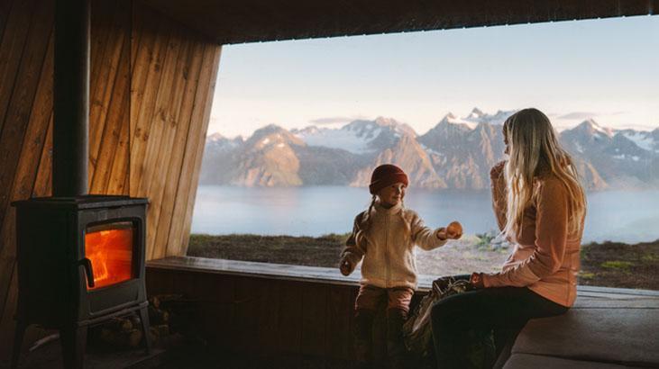 Norveçlilerin Kışın Isınma Stratejileri: Ekonomik ve Doğal Yöntemler 1 Norveçlilerin Kışın Isınma Stratejileri: Ekonomik ve Doğal Yöntemler