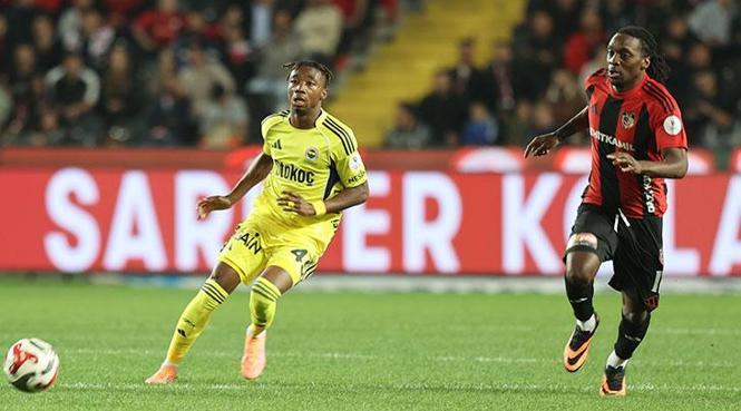 (ÖZET) Gaziantep'te 3 puan Fenerbahçe'nin! Gaziantep FK - Fenerbahçe maçı sonucu: 0-4 1 (ÖZET) Gaziantep'te 3 puan Fenerbahçe'nin! Gaziantep FK - Fenerbahçe maçı sonucu: 0-4