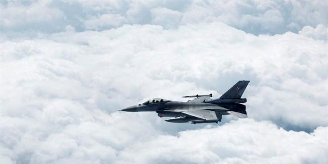 Polonya ordusu bir kez daha Rus uçağını engelledi