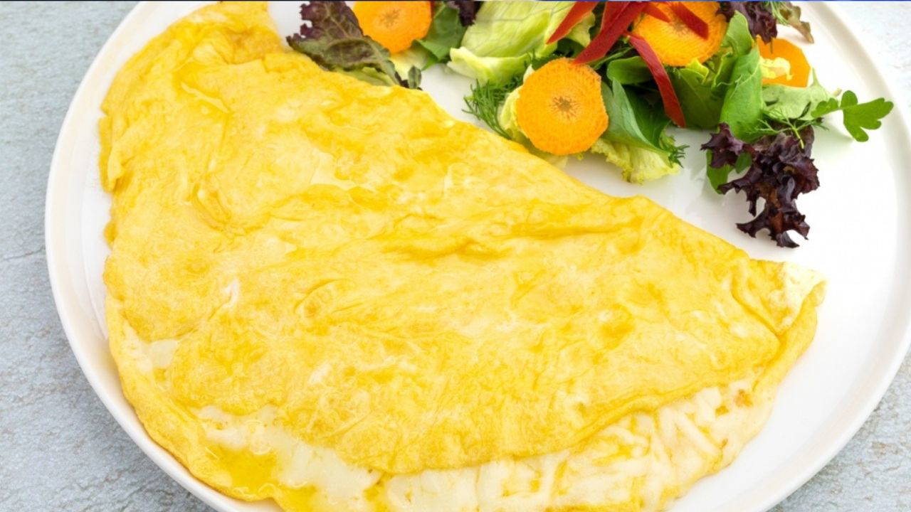 Pratik ve lezzetli: Kaşarlı omlet tarifi