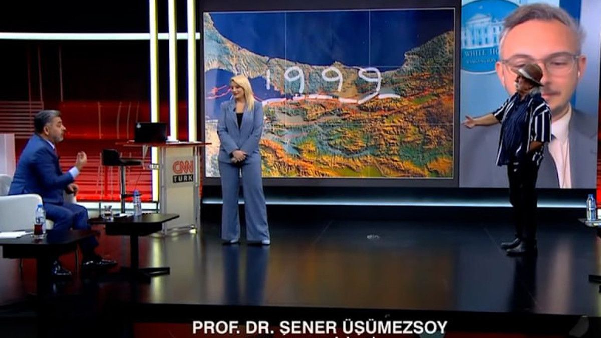 Prof. Dr. Şener Üşümezsoy canlı yayında sinirlendi: Yahu yeter be 1 Prof. Dr. Şener Üşümezsoy canlı yayında sinirlendi: Yahu yeter be