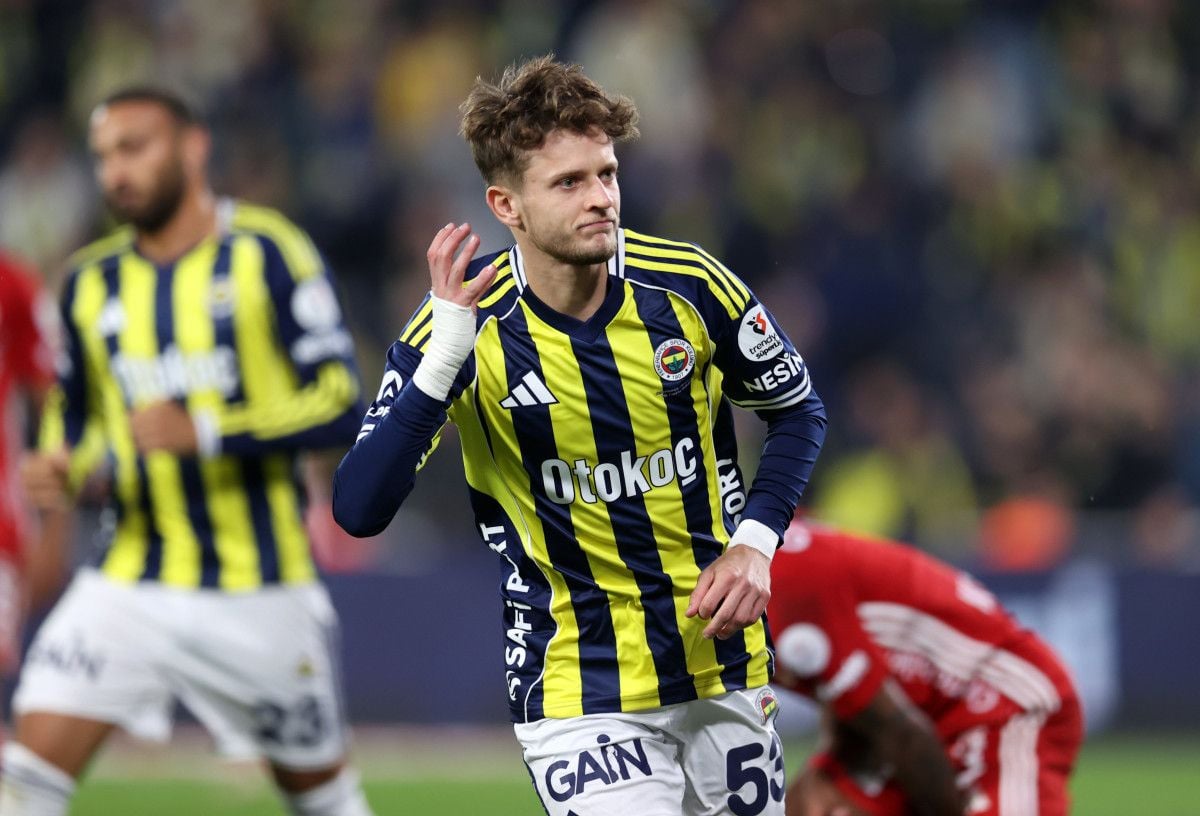 Sebastian Szymanski'den Şaşırtan İddia: 'Burada Beni Sevmiyorlar' 1 Sebastian Szymanski'den Şaşırtan İddia: 'Burada Beni Sevmiyorlar'