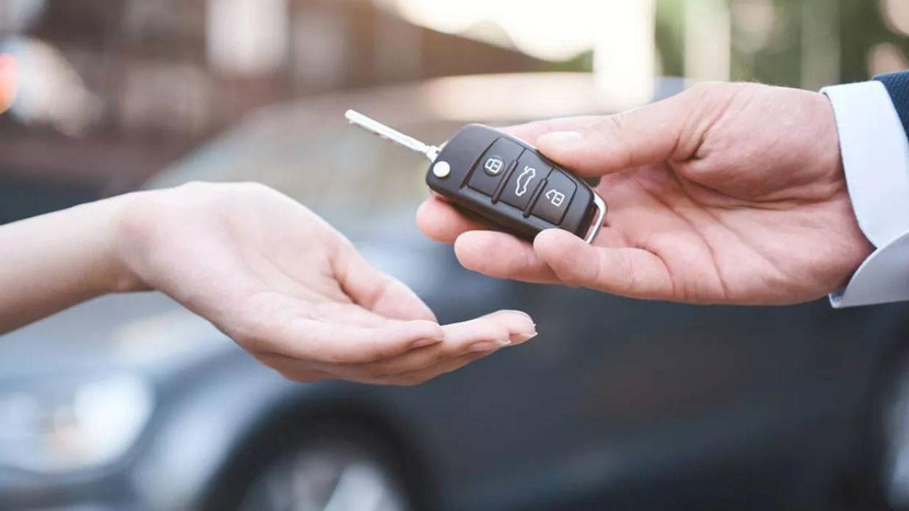 ‘Selamlarımı da ilet’ demişti… Aracına fiyat farkı isteyen satıcıya 279 bin lira ceza verildi!