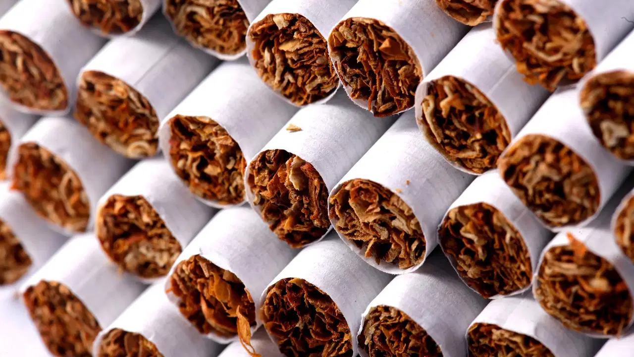 Sigara fiyatlarına yeni zam sinyali: Dikkat çeken düzenleme Resmi Gazete’de yayımlandı