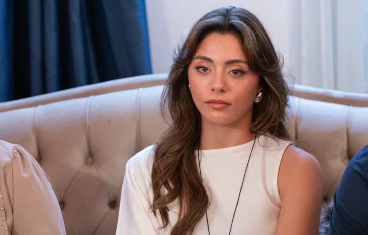 Sıla Türkoğlu Kızılcık Şerbeti'ne Çarpıcı Bir Veda Gerçekleştirdi 2 Sıla Türkoğlu Kızılcık Şerbeti'ne Çarpıcı Bir Veda Gerçekleştirdi