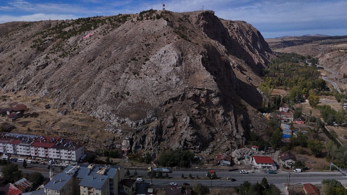 Sivas'ta 2 bin yıllık kaya mağaraları, peynir oteli olarak kullanılıyor
