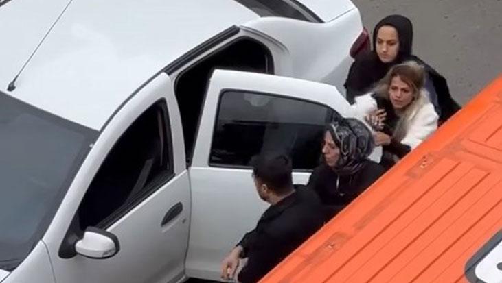 Sultanbeyli’de trafikte dehşet anları! Yol verme kavgasında kadınların önünü kesti, birini yere savurdu