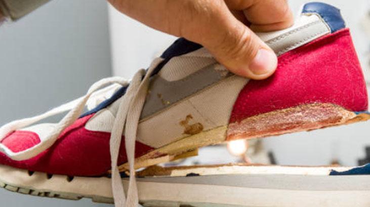 Tabanı Çatlayan Ayakkabılar İçin Pratik Çözümler: Ustanın Yapıştırıcı İpuçları 2 Tabanı Çatlayan Ayakkabılar İçin Pratik Çözümler: Ustanın Yapıştırıcı İpuçları