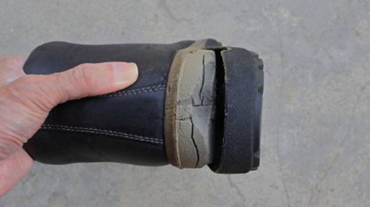 Tabanı Çatlayan Ayakkabılar İçin Pratik Çözümler: Ustanın Yapıştırıcı İpuçları 6 Tabanı Çatlayan Ayakkabılar İçin Pratik Çözümler: Ustanın Yapıştırıcı İpuçları