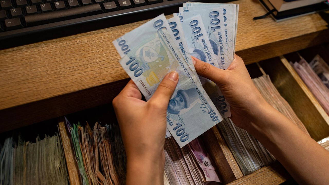 TCMB faiz indirimi sonrası mevduat faizleri güncellendi: 100 bin TL'nin aylık getirisi ne kadar oldu?