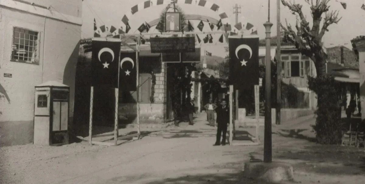 Tek parti döneminde Cumhuriyet Bayramı kutlamaları