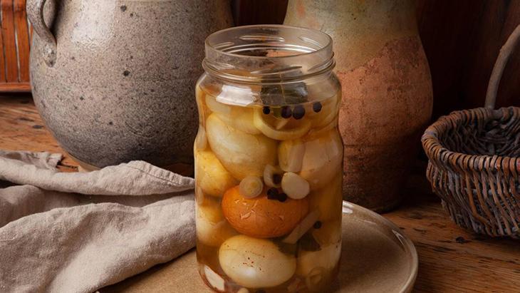 Temizlik sirkesi yemeklerde kullanılıyor mu? Aradaki fark küçük ama ölümcül 2 Temizlik sirkesi yemeklerde kullanılıyor mu? Aradaki fark küçük ama ölümcül