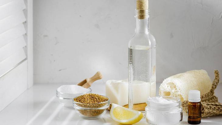 Temizlik sirkesi yemeklerde kullanılıyor mu? Aradaki fark küçük ama ölümcül 5 Temizlik sirkesi yemeklerde kullanılıyor mu? Aradaki fark küçük ama ölümcül